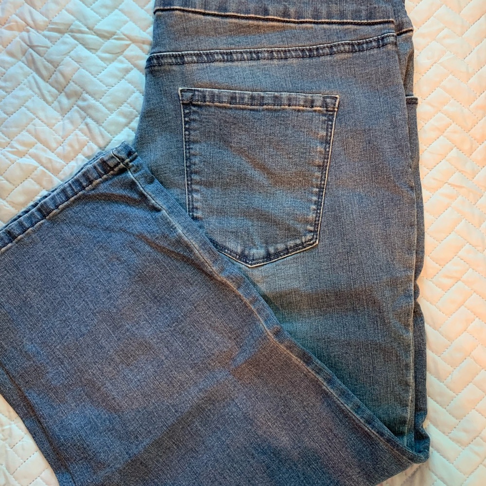 Bandolino womens pull on denim capris